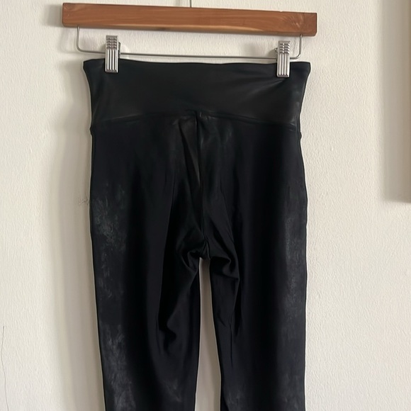 Spanx Faux Leather Leggings Size Small - Picture 4 of 8